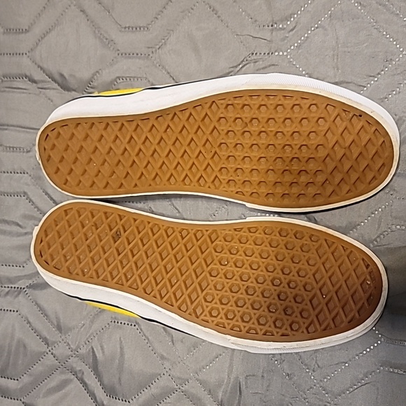 WOMEN SLIP ON VANS YELLOW 7.5 - Picture 3 of 4